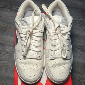 Nike Dunks Low ESS Trend